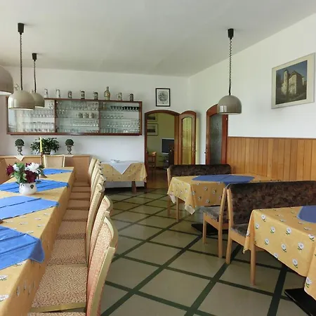Nyaraló Charming Holiday In With Garden